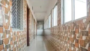 Lobby lounge - DhamStay Hotel Glory Near Golden Beach (Puri)