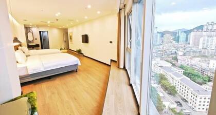 BaiLing Nicesoe Hotel (Guiyang Spray Pool Zilinan)