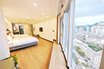 BaiLing Nicesoe Hotel (Guiyang Spray Pool Zilinan)