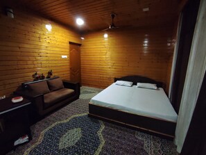 Economy Single Room, Garden View | Iron/ironing board, free WiFi - Lajawab Homestay  (Srinagar)