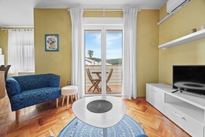Apartment | Living room