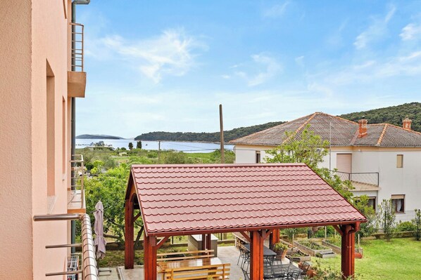 Balcony - Charming Seafront Apartment in Kampor (Rab)