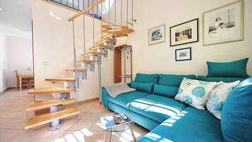 Apartment | Living room