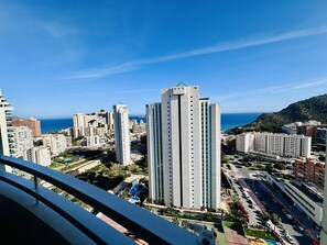 A high-rise building with a view of the sea and other buildings. - A981 - Wonderful flat with terrace and sea view (Villajoyosa)