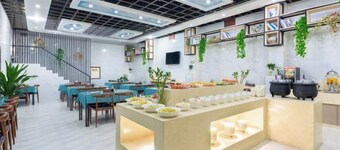 Yuejia Hotel (Yiwu International Trade Mall)