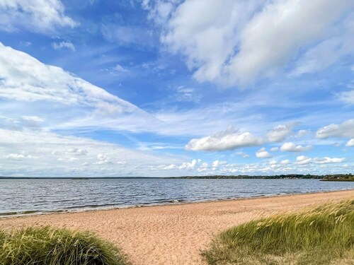 Serene Lakehouse With Rowing Boat