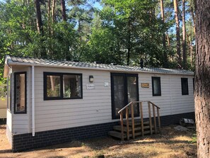 Exterior - Chalet Near Antwerp With Nature Trails (Lille)