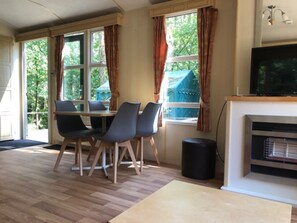 Chalet | Dining