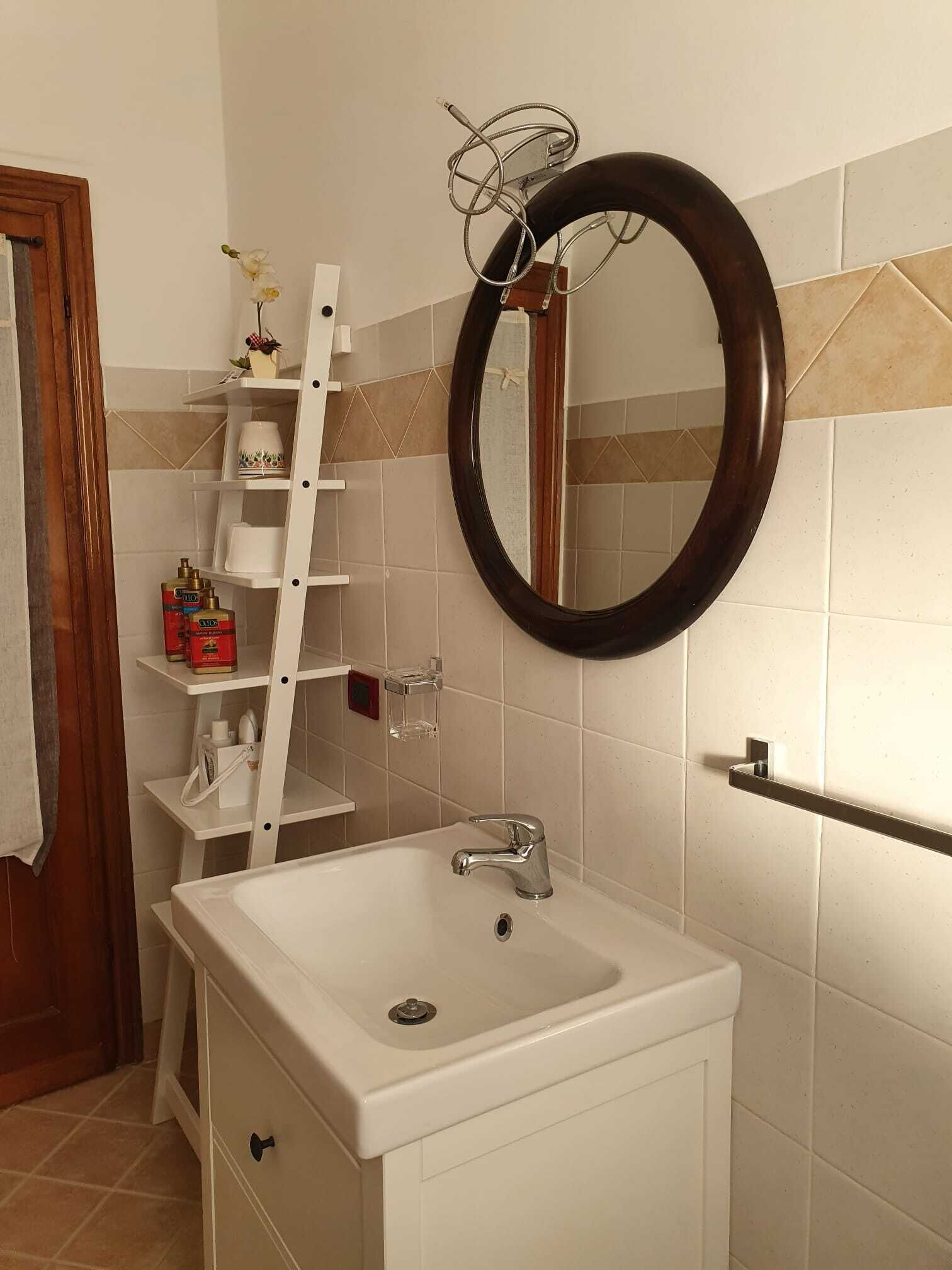 Dusche, Haartrockner, Bidet, Handtücher