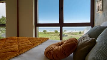House | 5 bedrooms, individually furnished, iron/ironing board