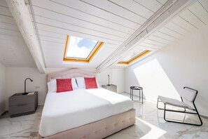 2 chambres, fer et planche à repasser, Wi-Fi, draps fournis