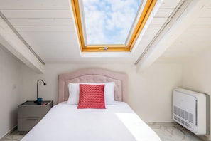 2 chambres, fer et planche à repasser, Wi-Fi, draps fournis