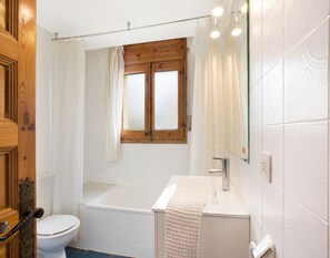 Apartment | Bathroom