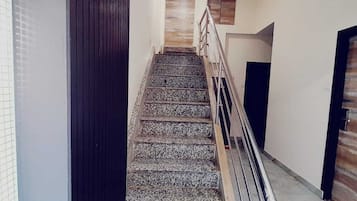 Deluxe Double Room | Living area