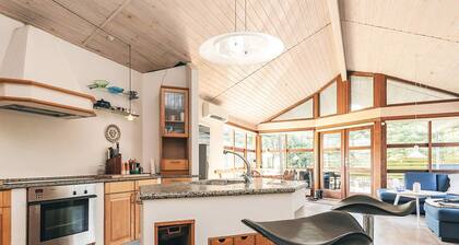 6 Person Holiday Home in Spottrup