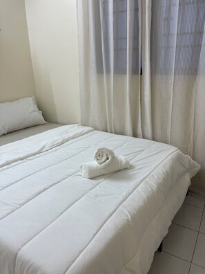 2 عدّة غرف نوم ومكواة/لوح كي وواي فاي