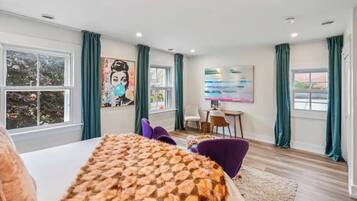 1 bedroom, desk, iron/ironing board, WiFi