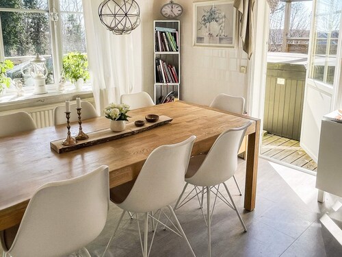 Family Villa With Hot Tub in Ronneby