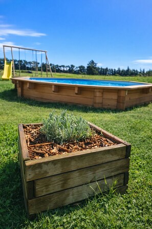 Pool - Charming Family Home with Pool – L’Isle-sur-la-Sorgue (L'Isle-sur-la-Sorgue)