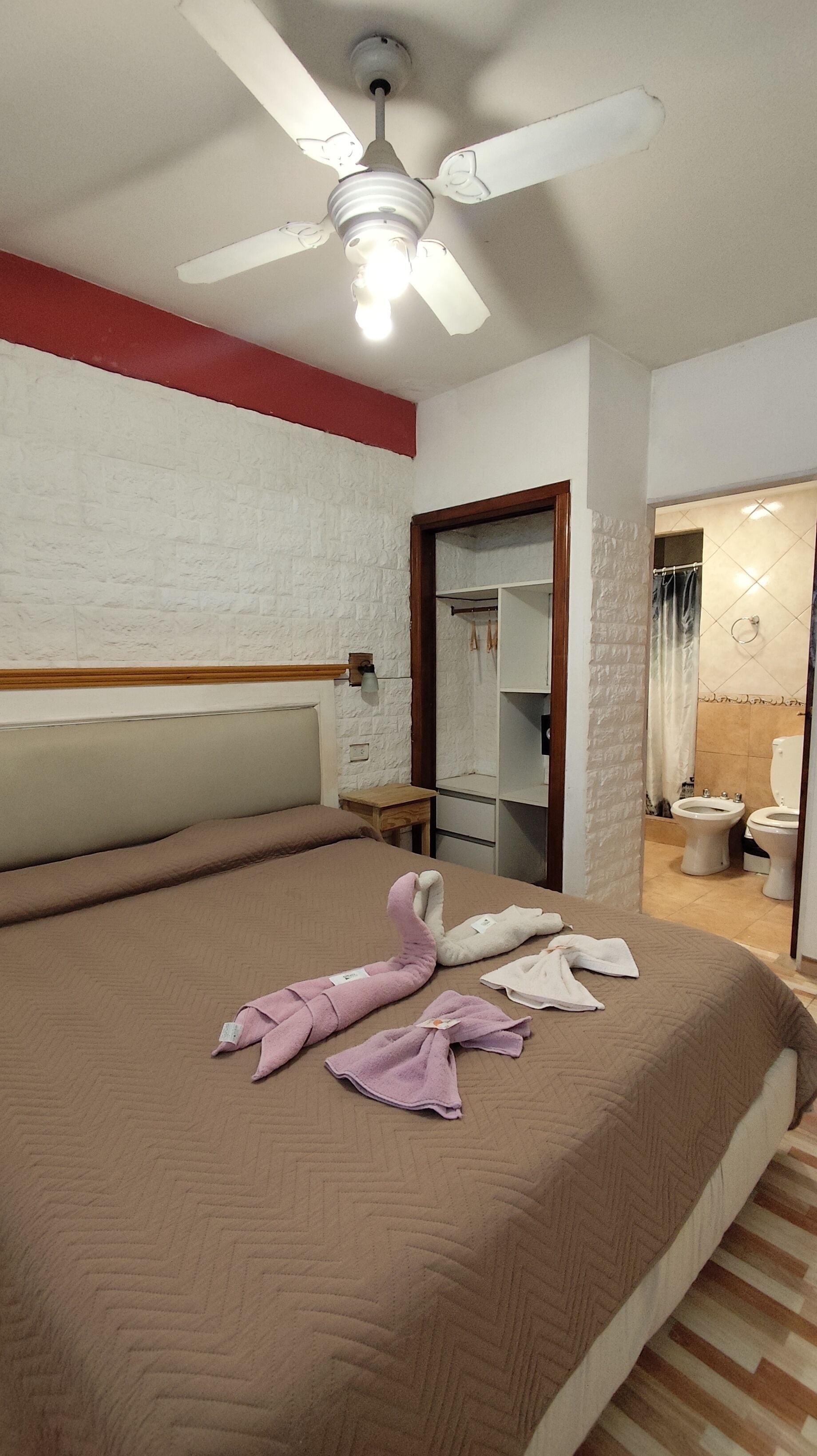 อพาร์ทเมนท์สำหรับครอบครัว | ตู้นิรภัยในห้องพัก, ผ้าม่านกันแสง, Wi-Fi ฟรี