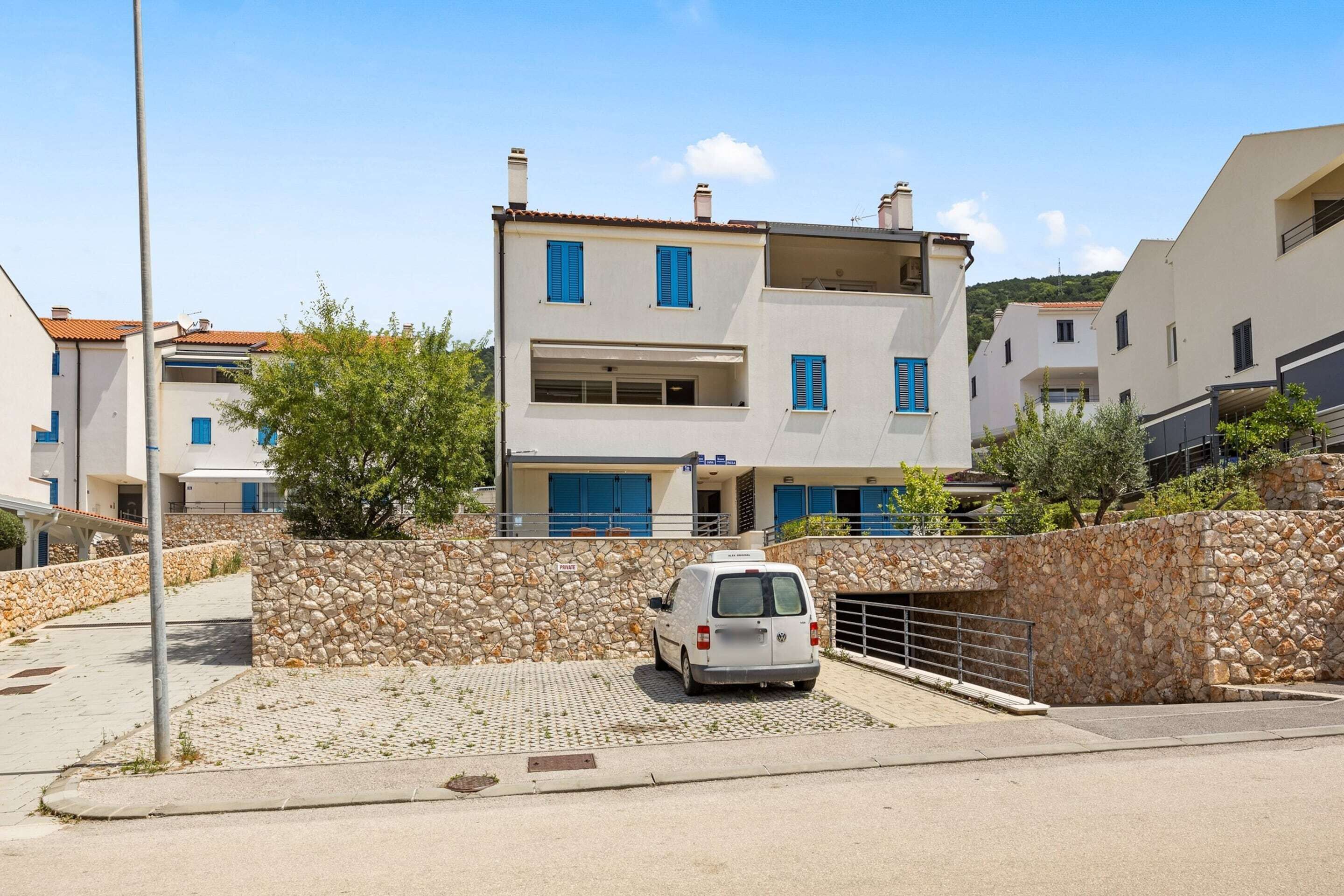 Apartment | Exterior
