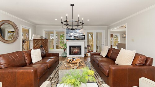 30 private acre Country House