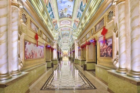 Interior. Ye Feng Garden Hotel
