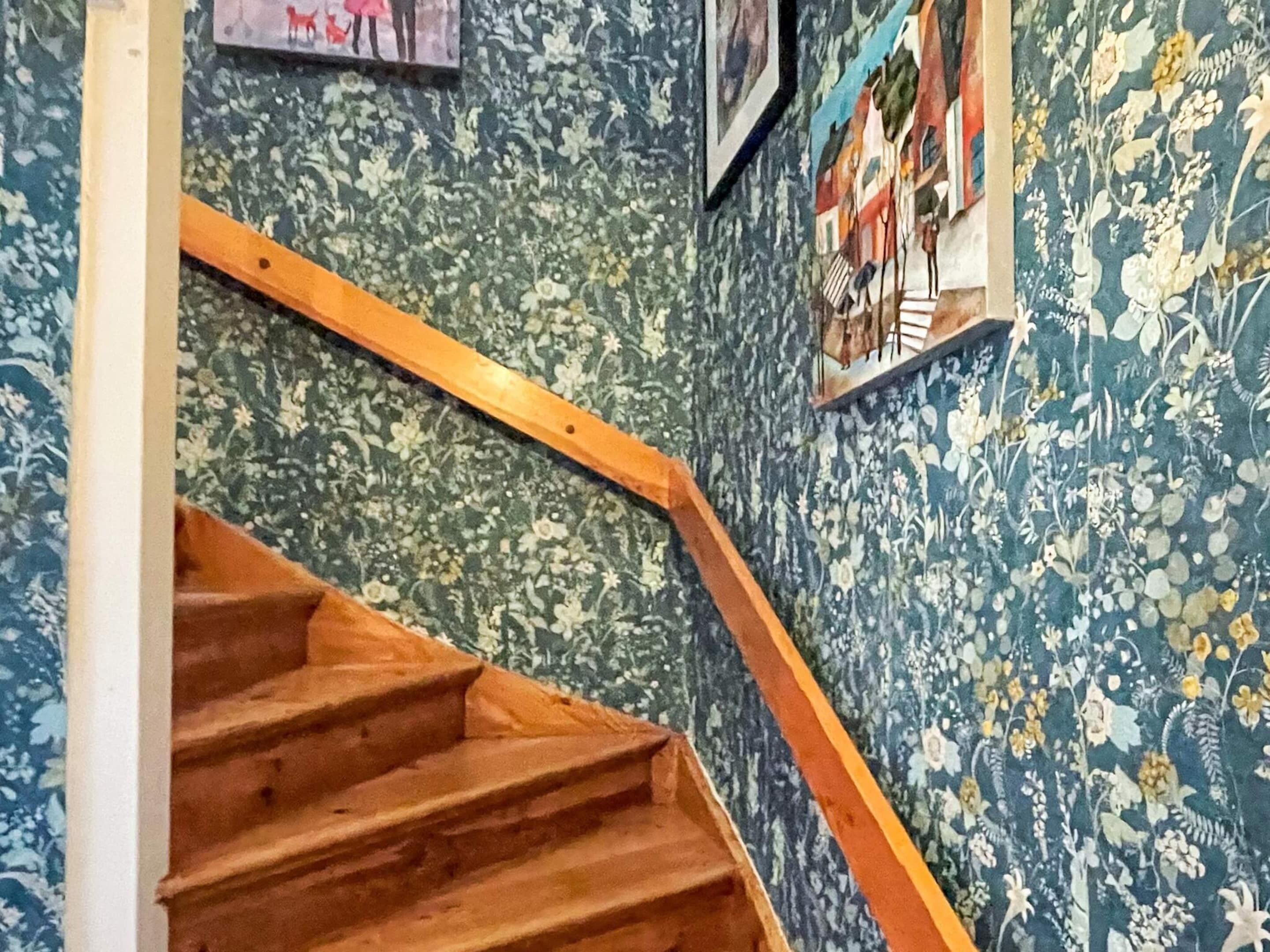 المنشأة من الداخل