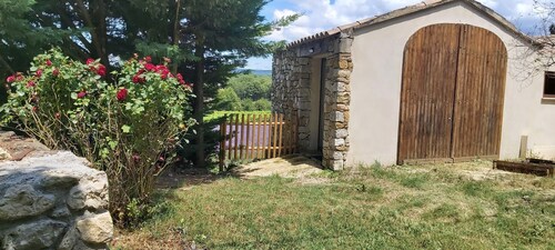 Chez Pascal gîte studio avec jardin et parking