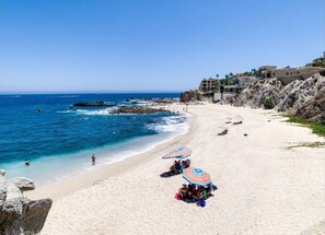 Beach - 1 min walk to beach with King Bed located inCabo San Lucas (BCS)