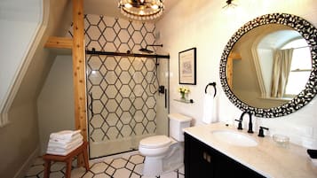 Premium Suite | Bathroom | Towels