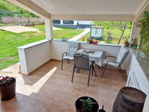 Apartment | Outdoor dining - Apartment in Pula Near Verudela Beach (Pula)