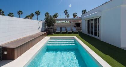 Villa in Maspalomas With Private Pool