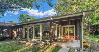 Incredible Mid-Century home in premium location