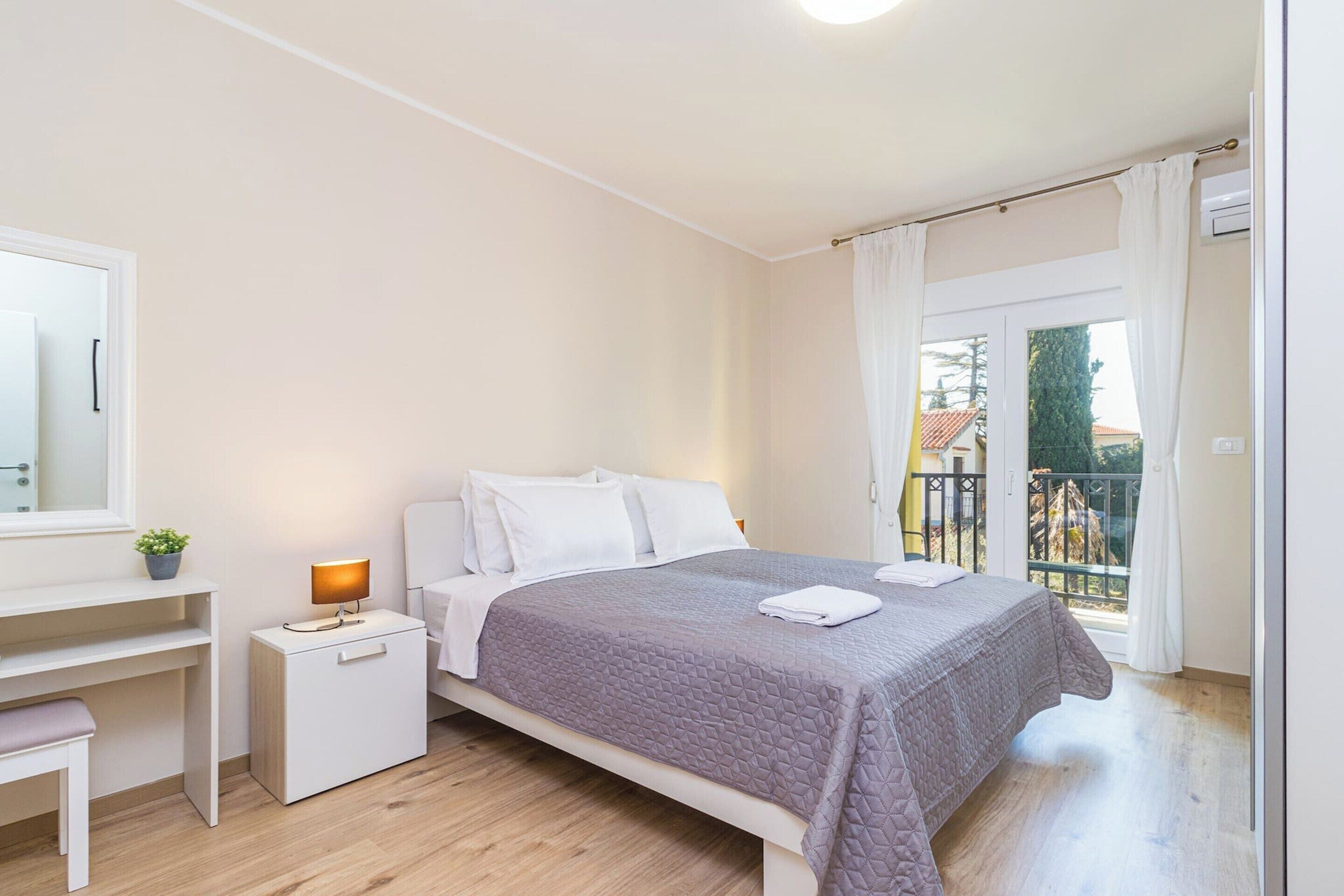 Apartamento | 3 dormitorios y tabla de planchar con plancha