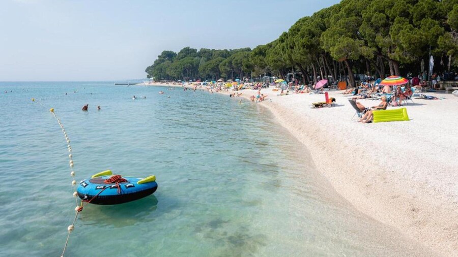 Furnished One-bedroom Apartment in Fazana