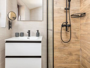 Apartment | Bathroom | Hair dryer
