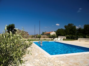 Apartment | Pool | Outdoor pool