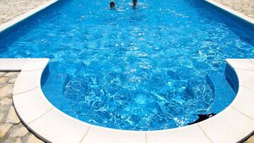 Apartment | Pool | Outdoor pool