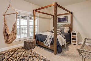 6 bedrooms, iron/ironing board, WiFi, bed sheets