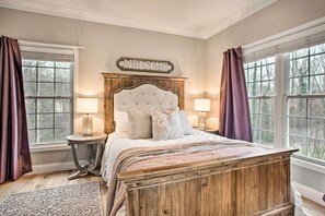 6 bedrooms, iron/ironing board, WiFi, bed sheets - THE HIVE Family Friendly Spacious 6-bedroom House in Asheville with WiFi, Games (Asheville)