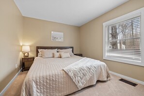 3 bedrooms, WiFi, bed sheets