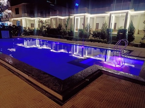 15 outdoor pools - Brahma Heritage-Luxury Rooms with Pool (Pushkar)