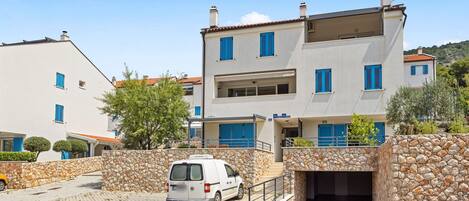 Apartment | Exterior