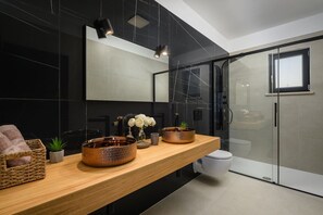 Villa | Badeværelse | Hårtørrer