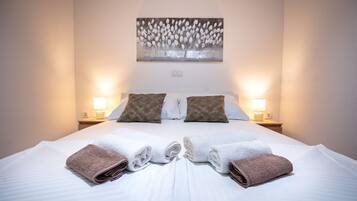 Mobile Home | 2 bedrooms, iron/ironing board