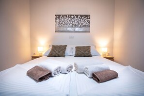 Mobile Home | 2 bedrooms, iron/ironing board