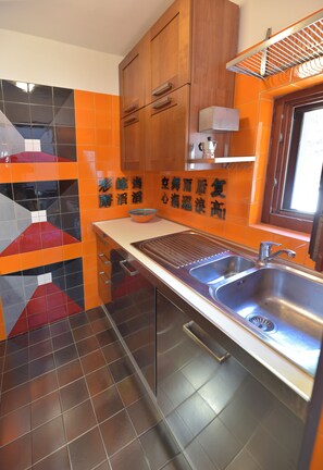 Refrigerador, horno, parrilla de estufa y lavavajillas 