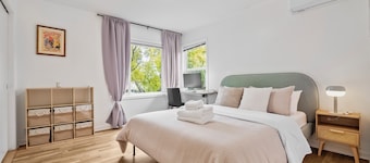 Charming 3-bedroom house with AC, WiFi in Redwood City