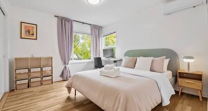 Charming 3-bedroom house with AC, WiFi in Redwood City